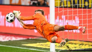 skysports-beau-reus-hearts_7332180.jpg
