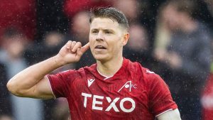 skysports-kevin-nisbet-aberdeen_7311994.jpg