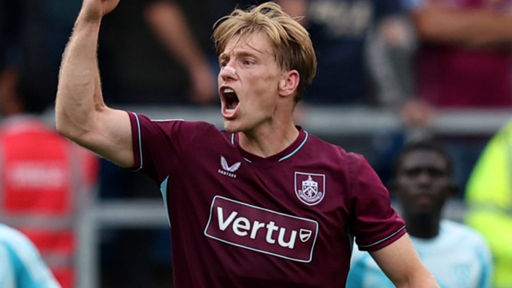 skysports-zian-flemming-burnley_7323434.jpg